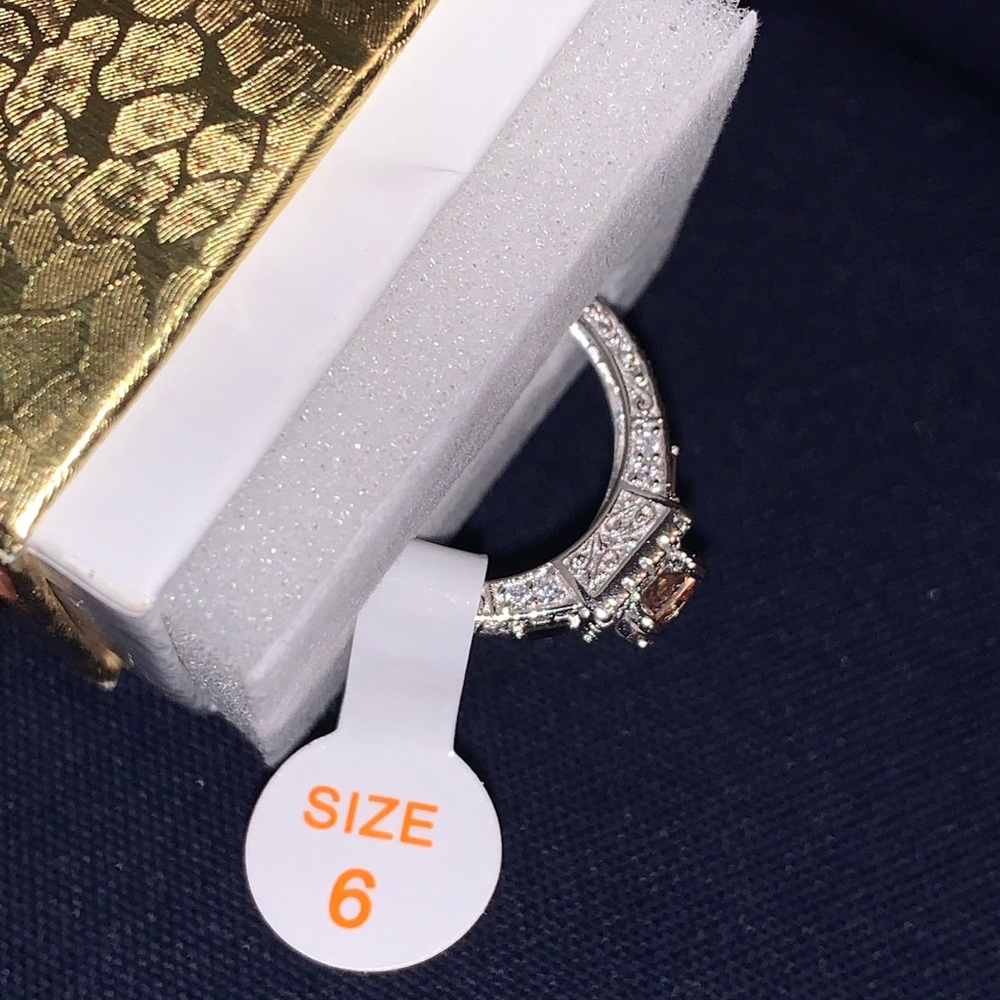 Ring - Picture 3 of 3
